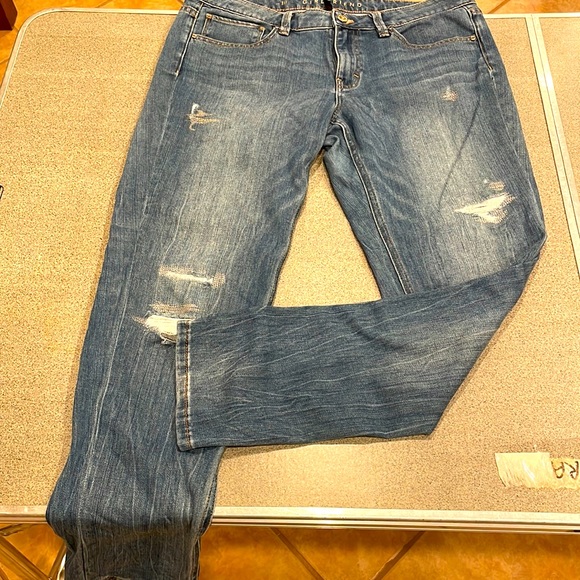 White House Black market girlfriend jeans Size 10 silver stitching stretch! - Picture 1 of 10